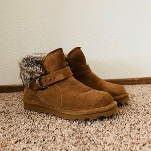 Bearpaw Short Boot with Fur